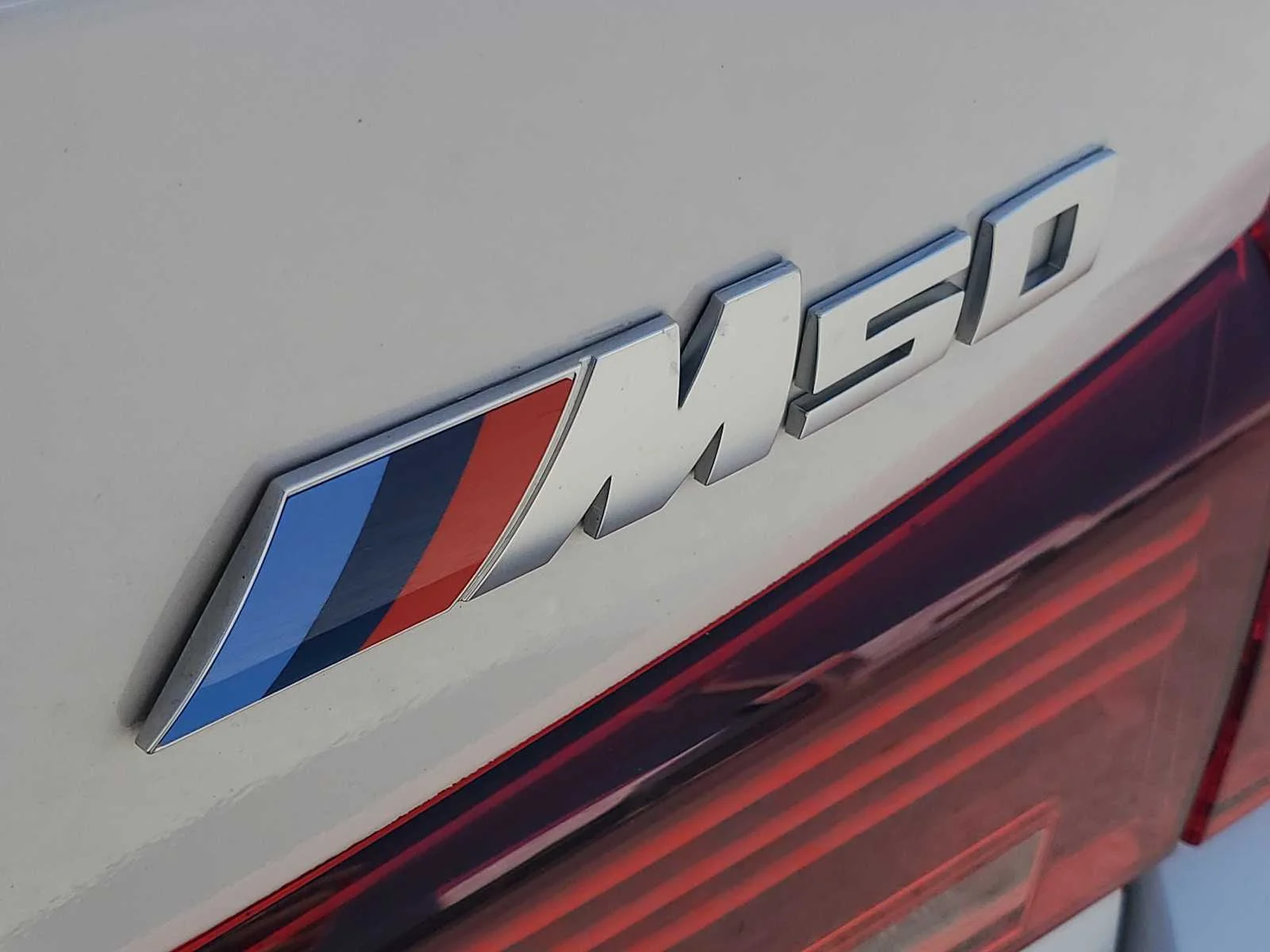 Used 2025 White BMW M50 image 5
