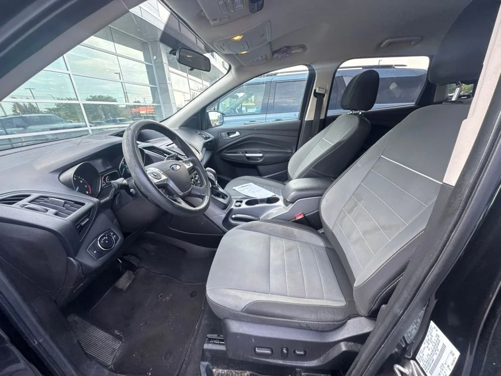 Used 2015 Tuxedo Black Ford SE image 17