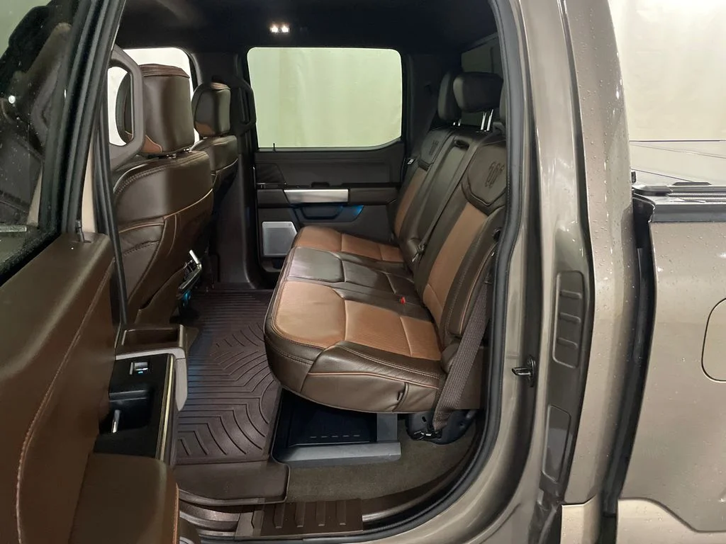 Used 2023 STONE GRAY METALLIC Ford King Ranch image 30