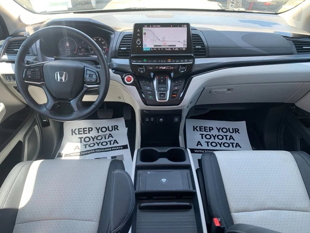 Used 2025 Silver Honda Elite image 16