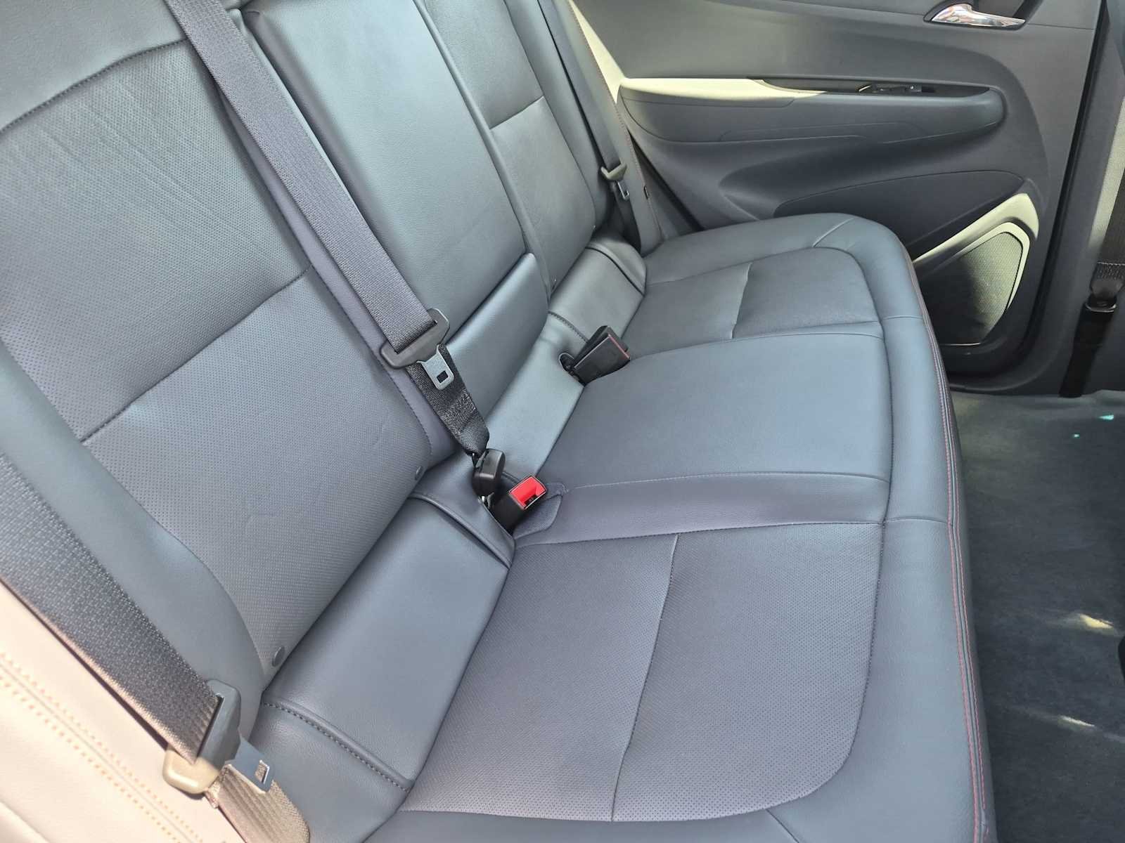 Used 2020 Nightfall Gray Metallic Chevrolet Premier image 18