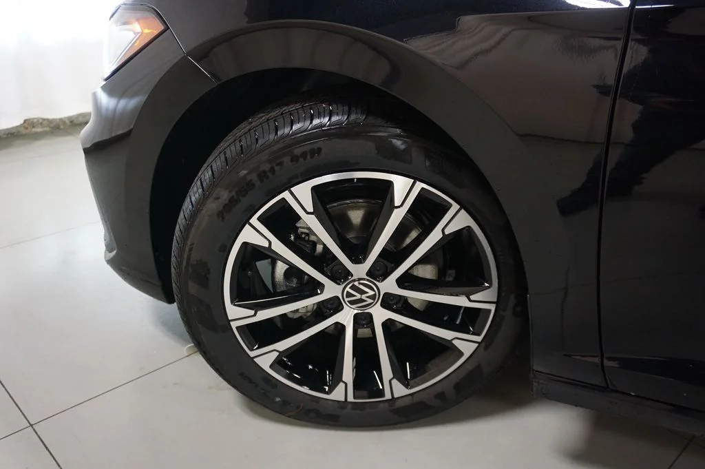 New 2026 Deep Black Volkswagen 1.5T Sport image 25