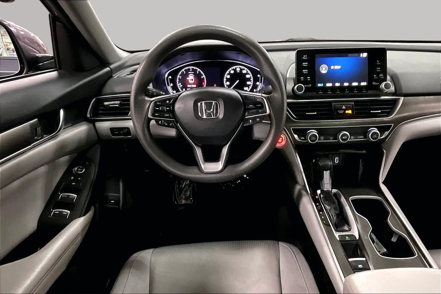 Used 2018 Modern Steel Metallic Honda LX 1.5T image 6