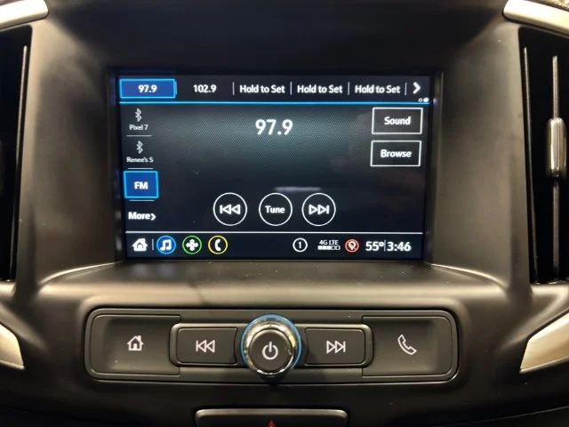 Used 2019 White GMC SLE image 19