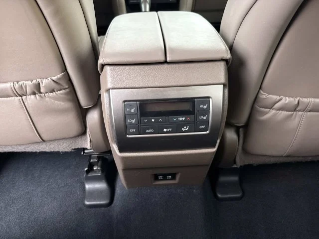 Used 2022  Lexus 460 image 20