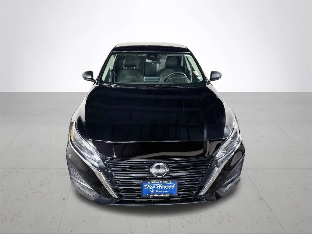 Used 2024 Black Nissan 2.5 SV image 3