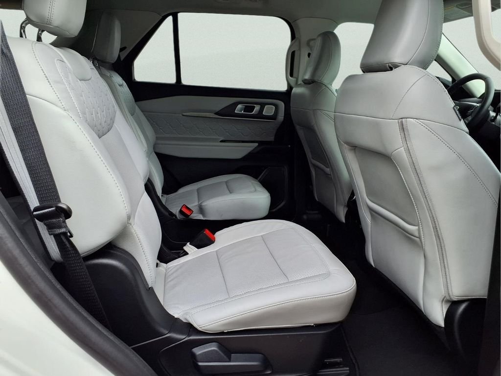 Used 2025 White Ford Platinum image 15