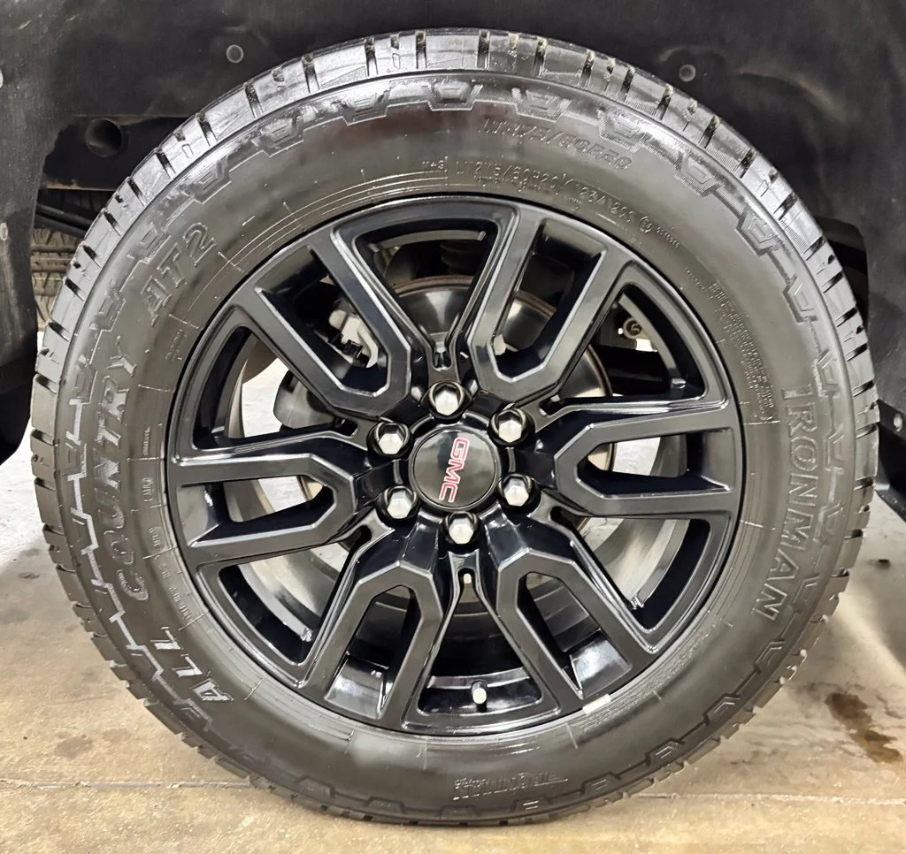 Used 2020  GMC Elevation image 8
