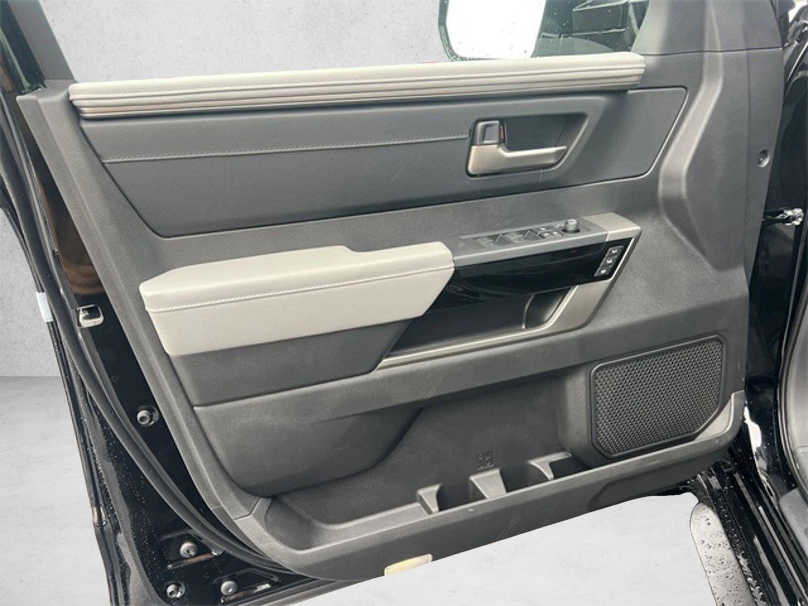 2025 Toyota Tundra Limited - Photo 10