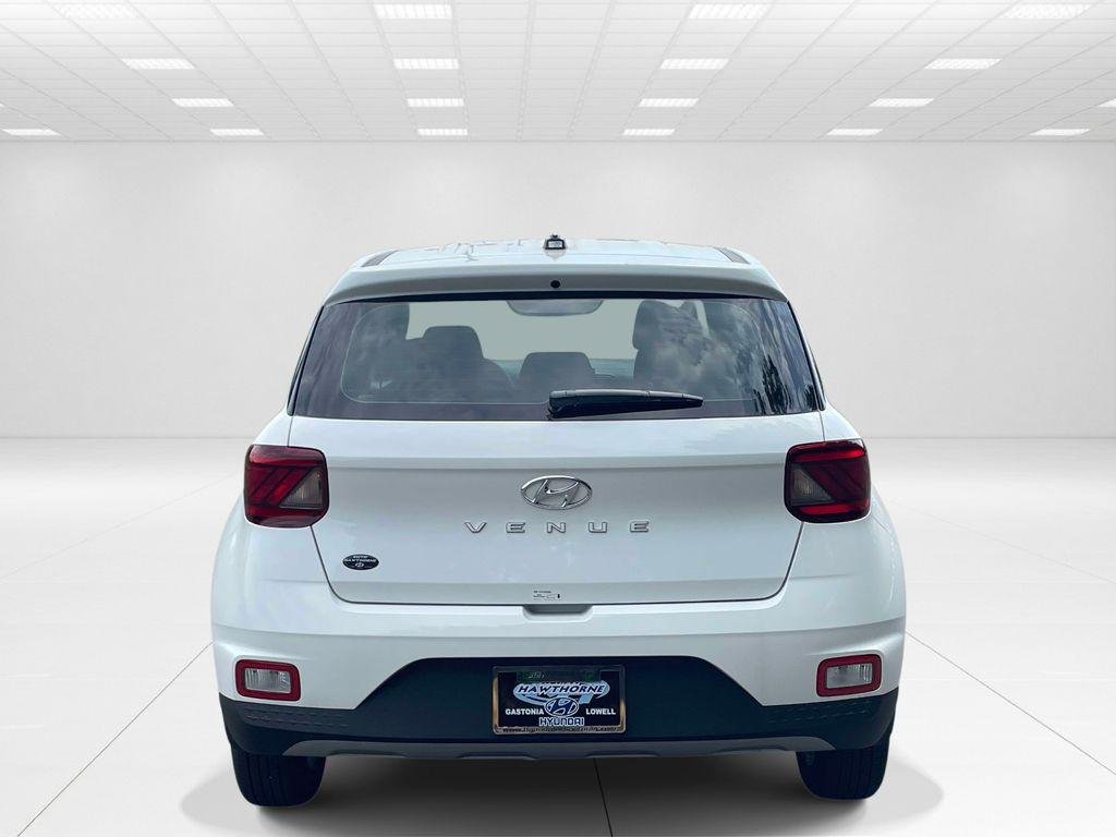 New 2026 White Hyundai SE image 5