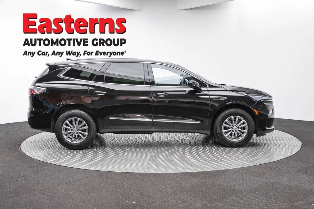 Used 2023 Black Buick Essence image 4