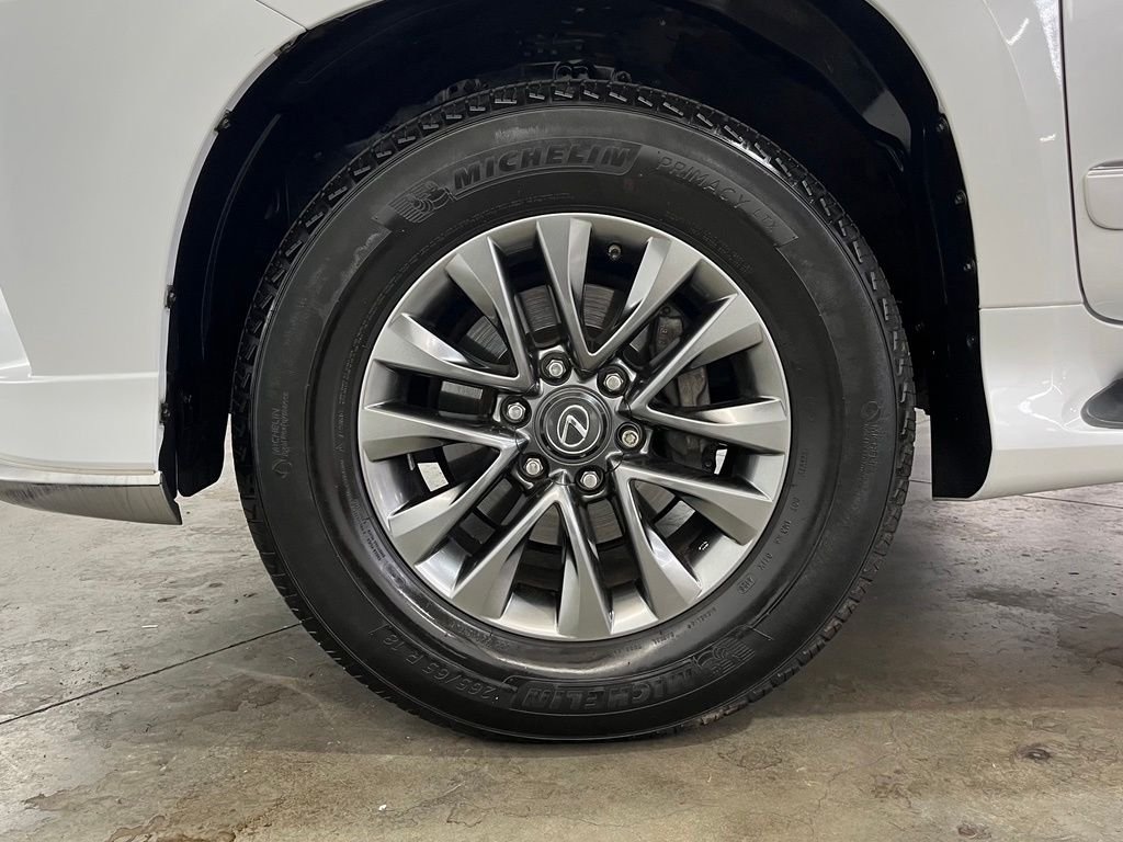 Used 2019 Starfire Pearl Lexus 460 image 16