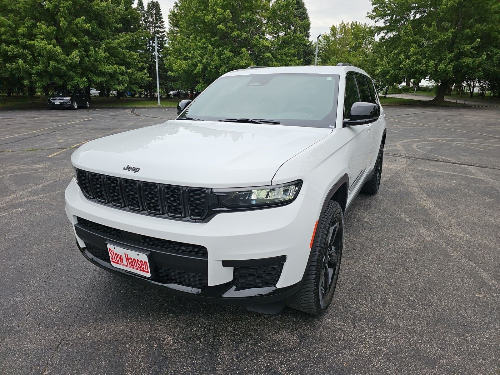 Certified Used 2025 Bright White Clearcoat Jeep Altitude X image 2