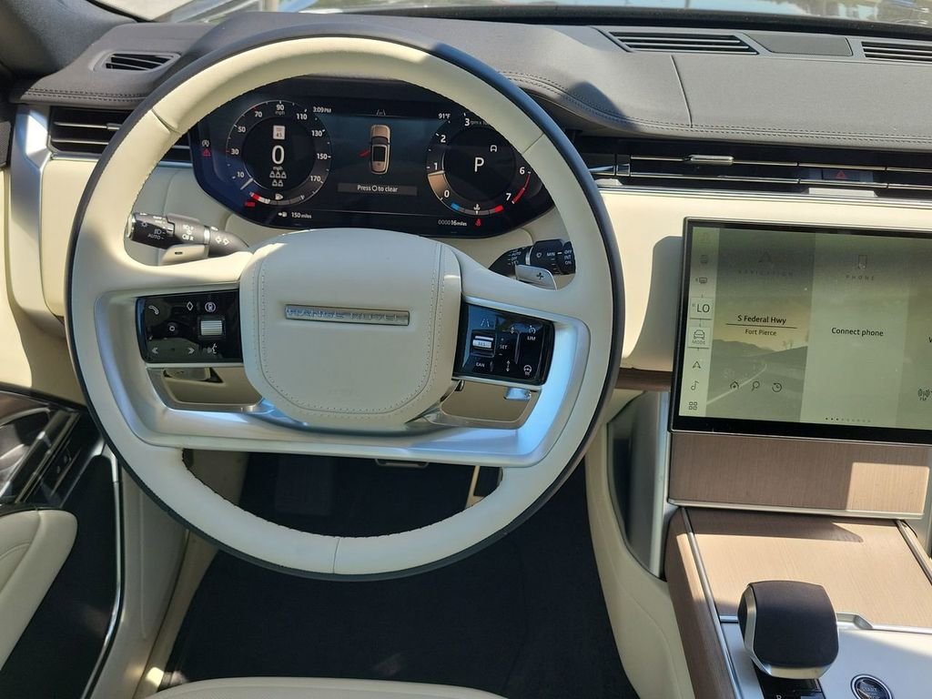 New 2026 Charente Grey Land Rover SE image 19