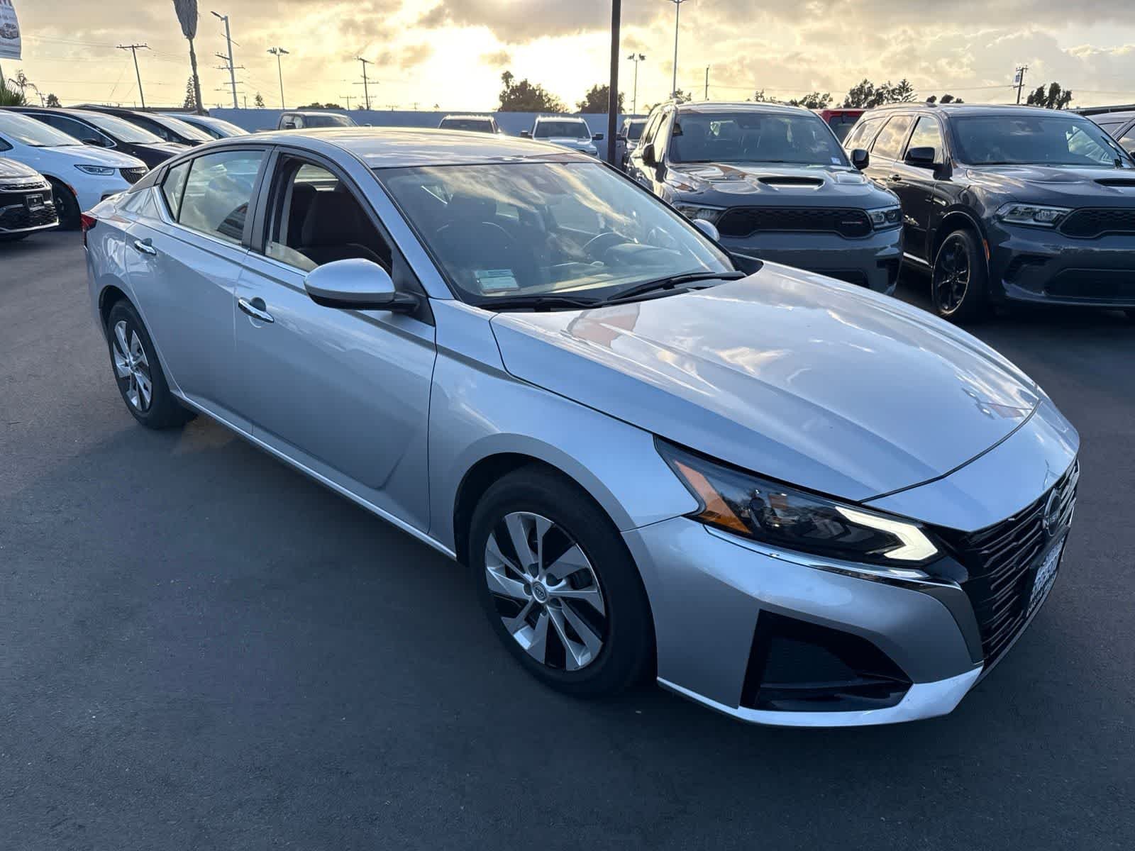 Used 2023 Brilliant Silver Metallic Nissan 2.5 S image 8