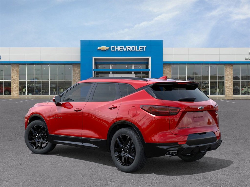 2025 Chevrolet Blazer RS photo 2