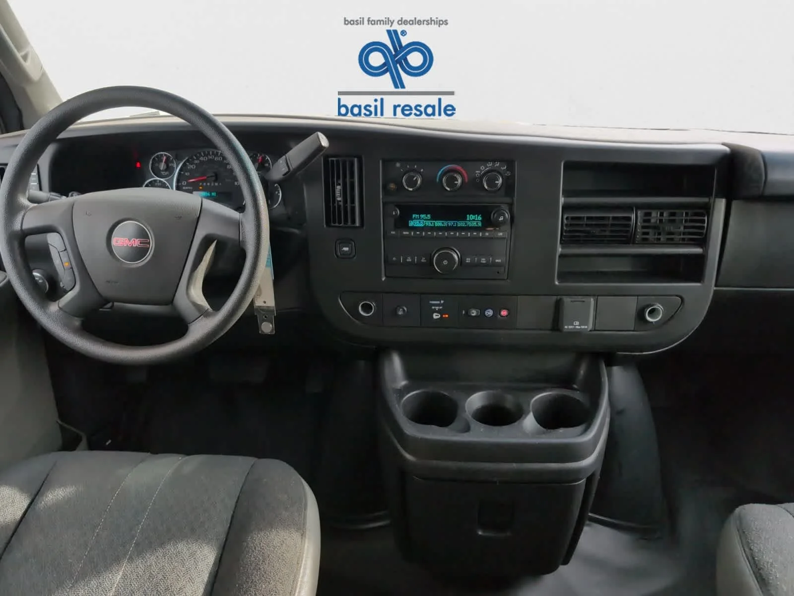 Used 2023 Summit White GMC  image 13