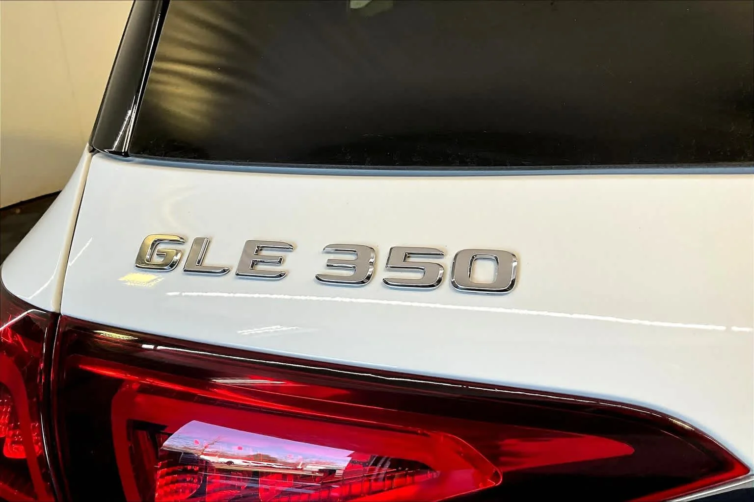 Certified Used 2021 Polar White Mercedes-Benz GLE 350 image 32
