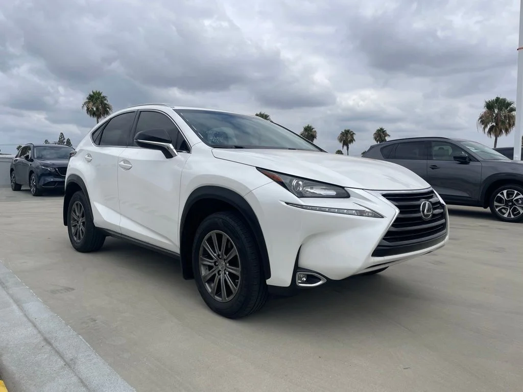 Used 2016 Eminent White Pearl Lexus 200t image 1