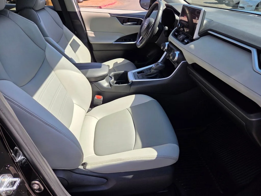 Used 2024 Black Toyota XLE Premium image 20