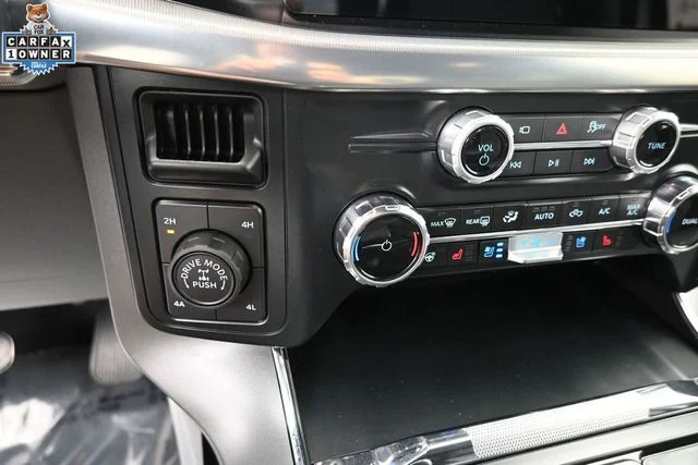 Used 2025 White Ford Lariat image 39