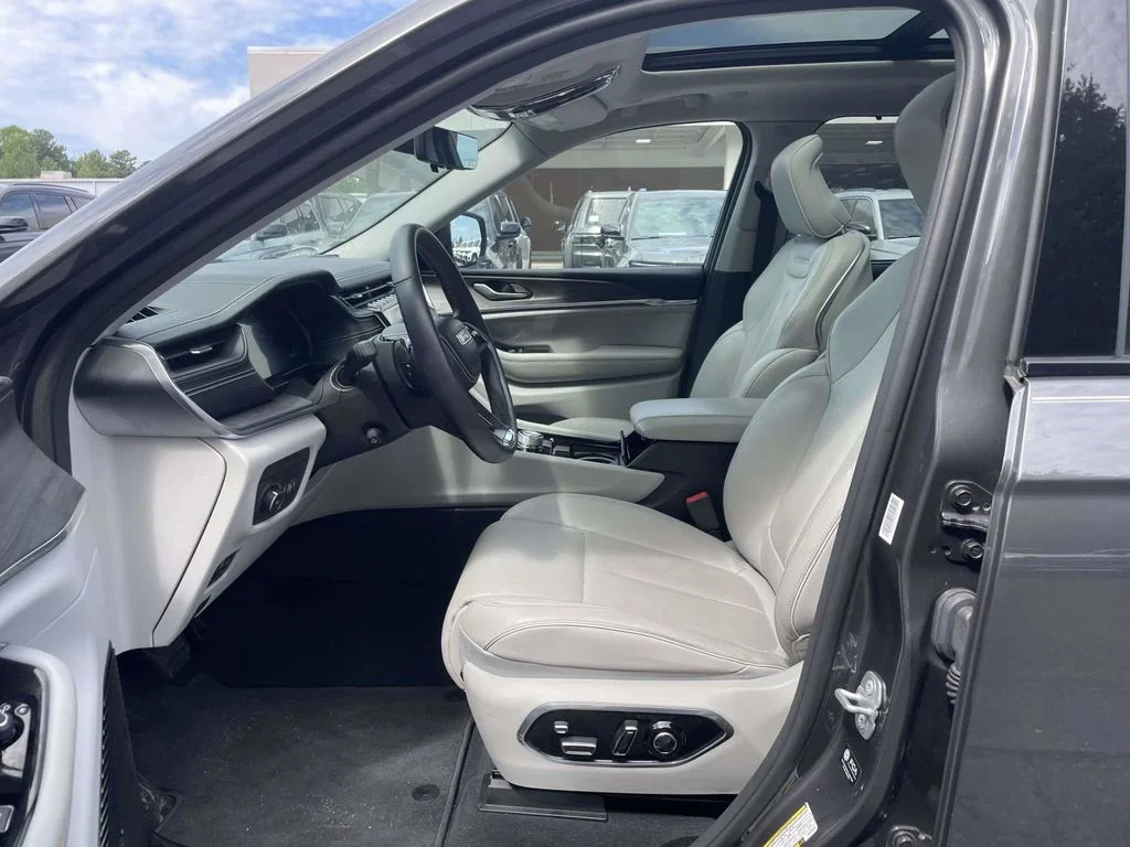 Certified Used 2022 Gray Jeep Overland image 22