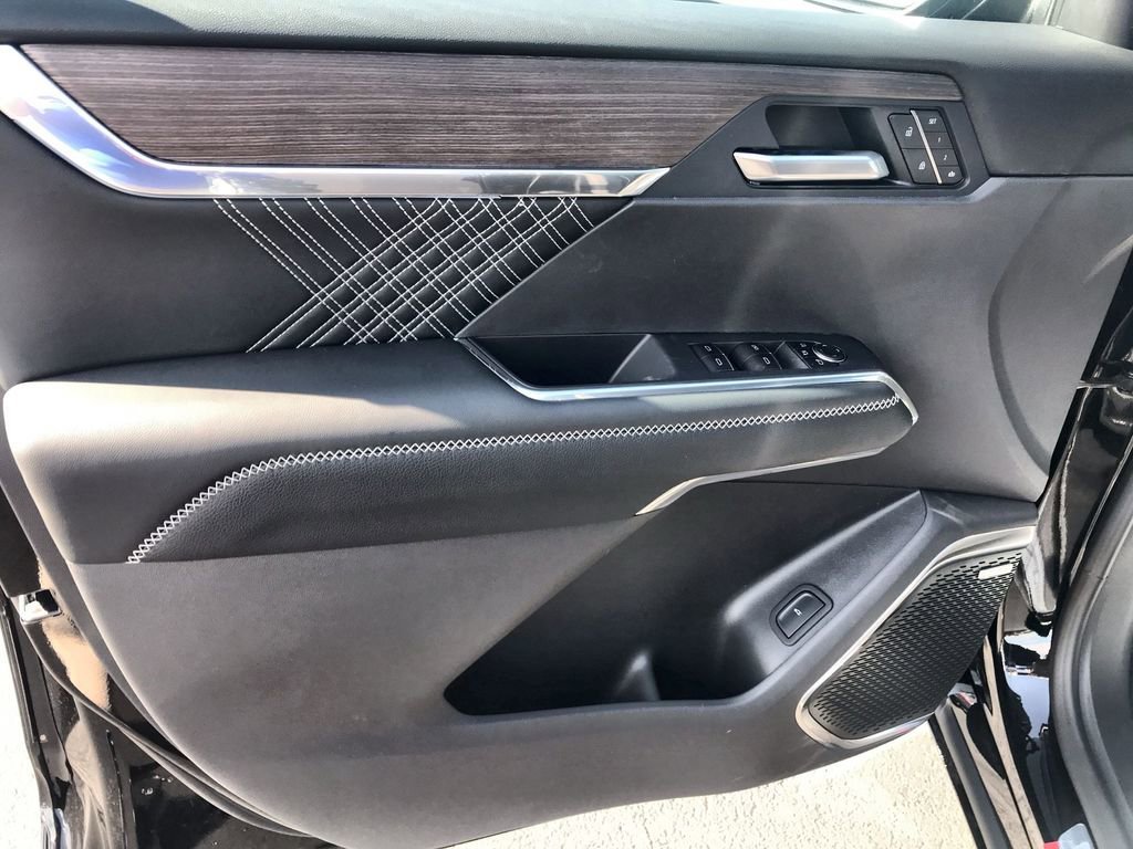 2026 GMC Acadia Denali - Photo 13