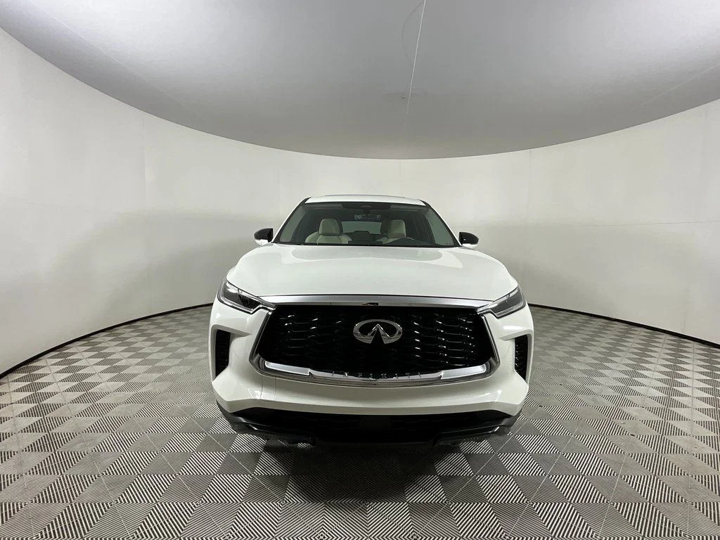 New 2025 White INFINITI Pure FWD image 2