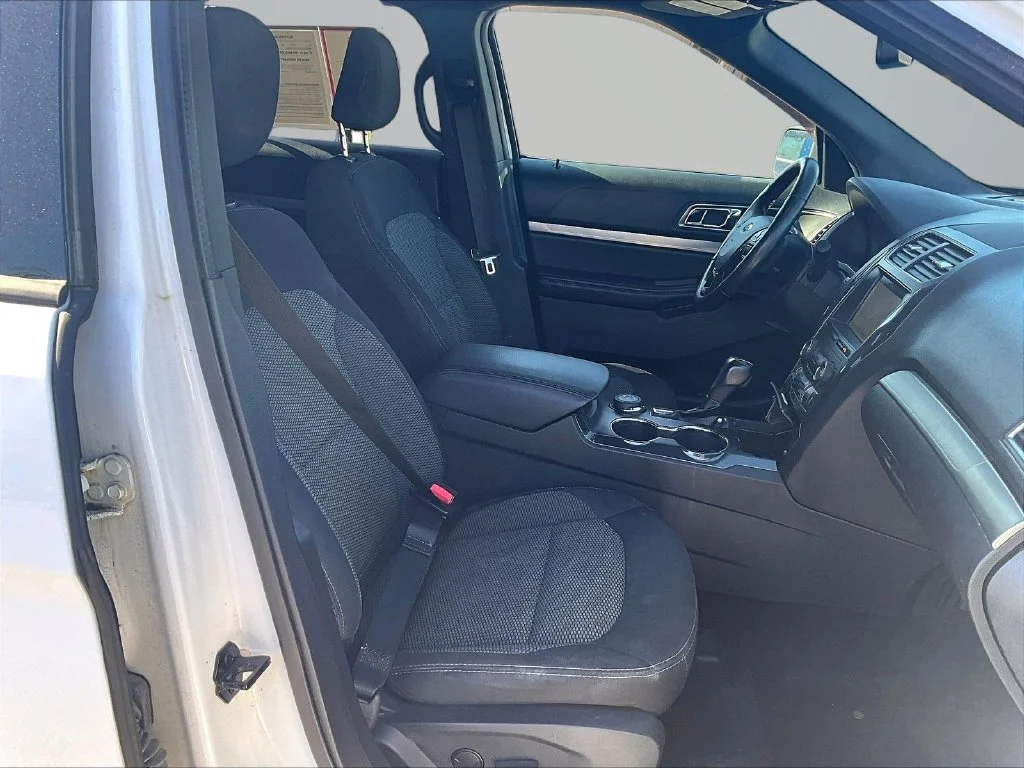 Used 2019 White Ford XLT image 8