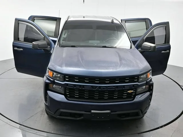 Used 2020 NORTHSKY BLUE METALLIC Chevrolet Custom image 38