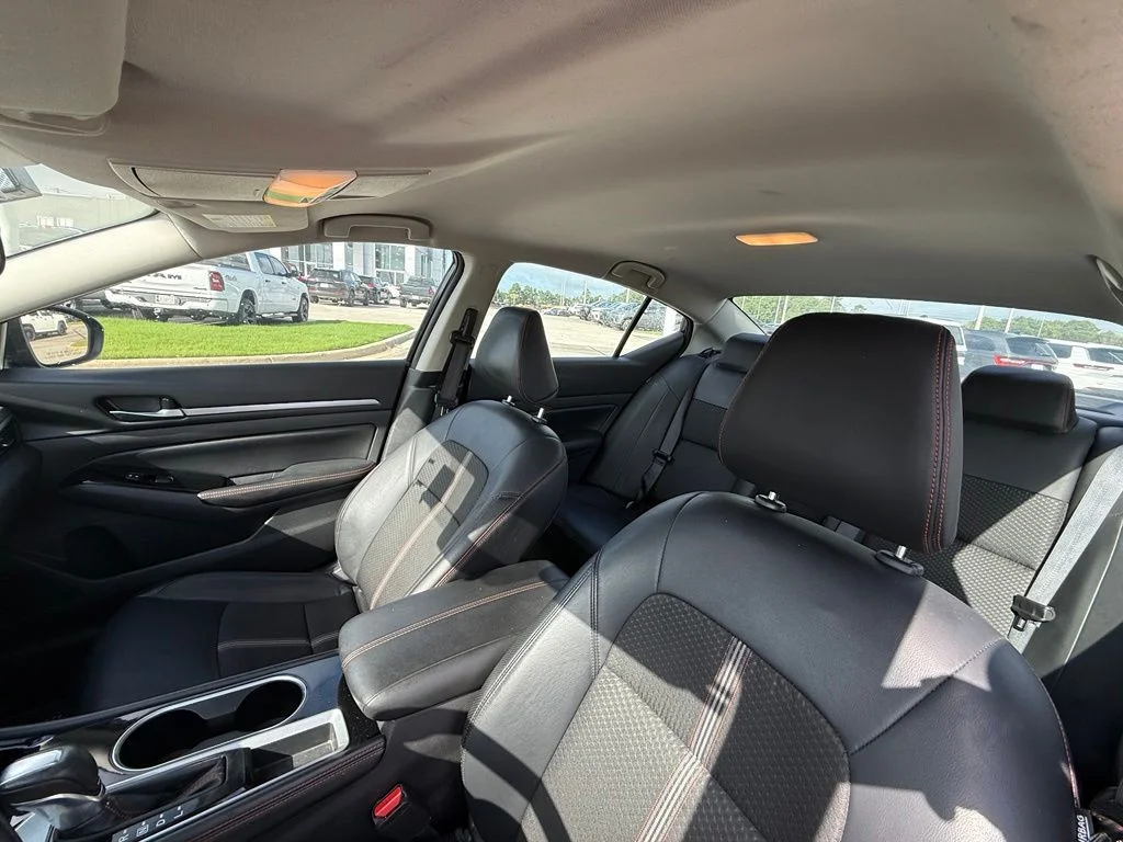 Used 2024 Black Nissan 2.5 SR image 19