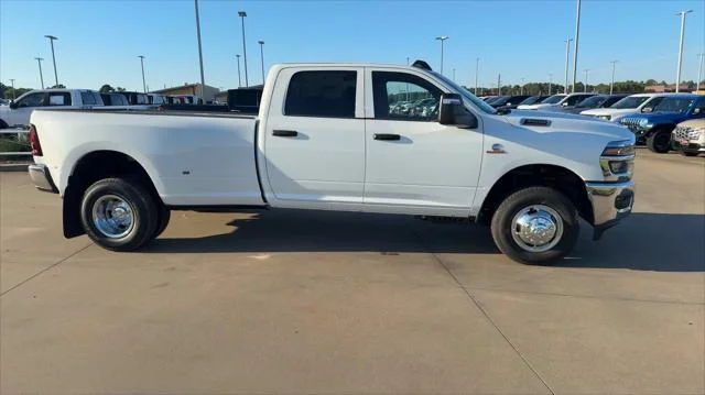 New 2026 Bright White Clear-Coat Exterior Paint RAM Tradesman image 2