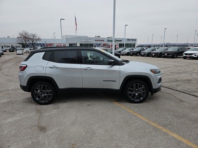 New 2026 Silver Zynith Metallic Clearcoat Jeep Limited Altitude image 6