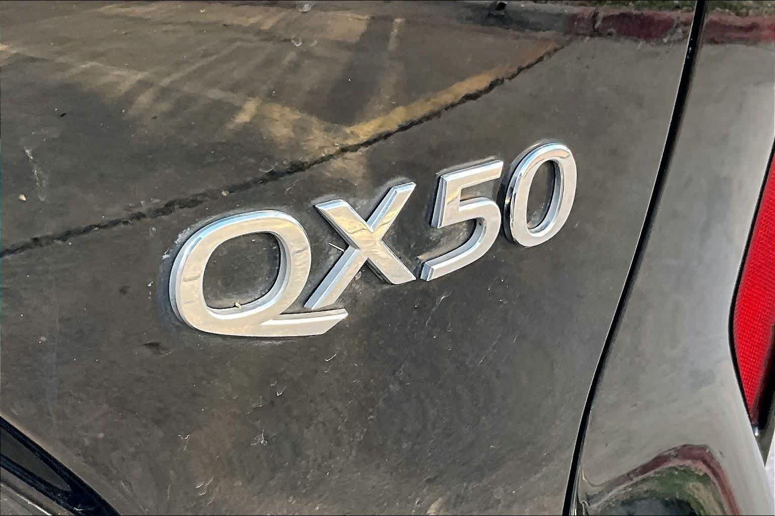 Used 2022 Black Obsidian INFINITI LUXE image 10
