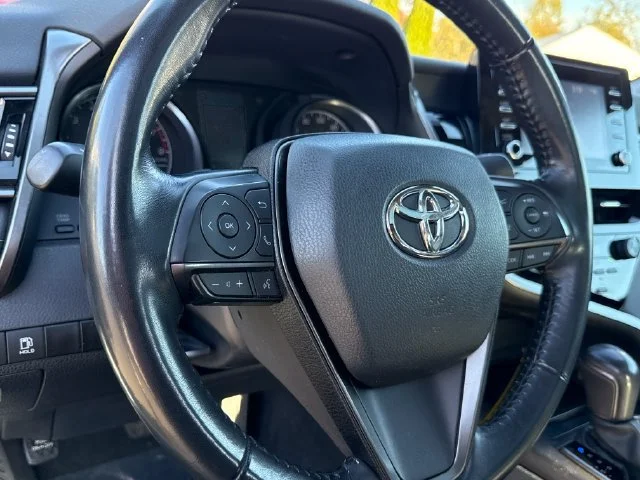 Used 2022 White Toyota SE image 13
