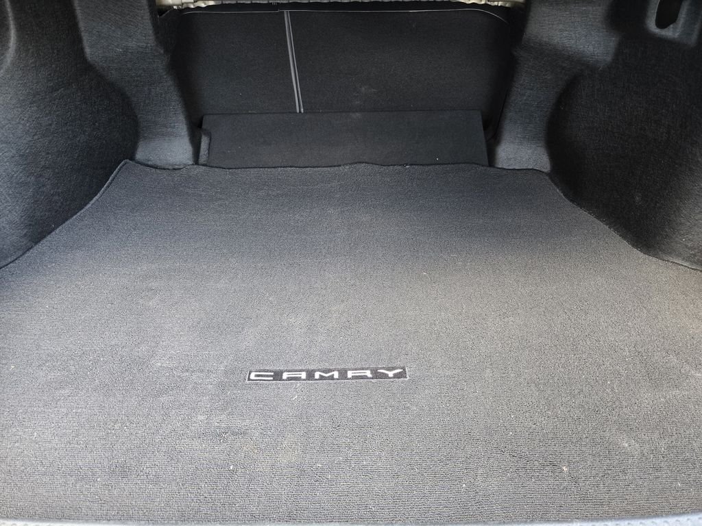 Used 2018 Gray Toyota SE image 21