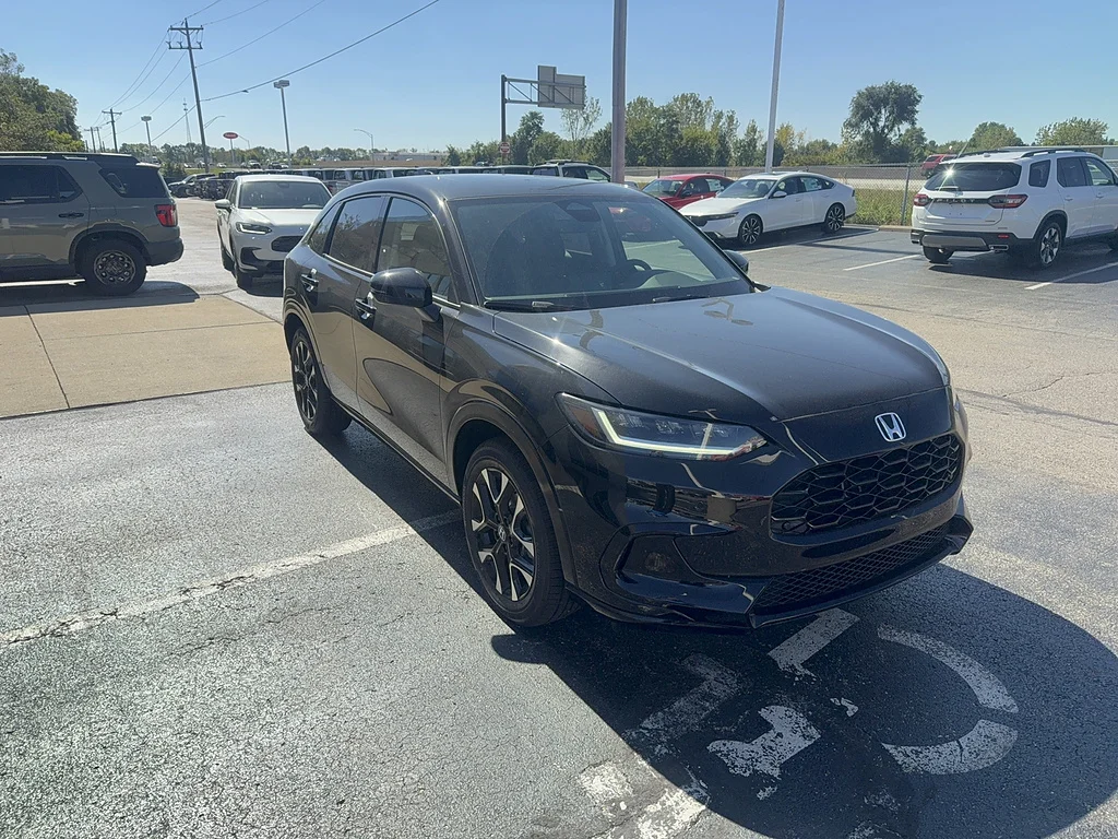 2027 Honda HR-V EX-L, photo 2 of 12