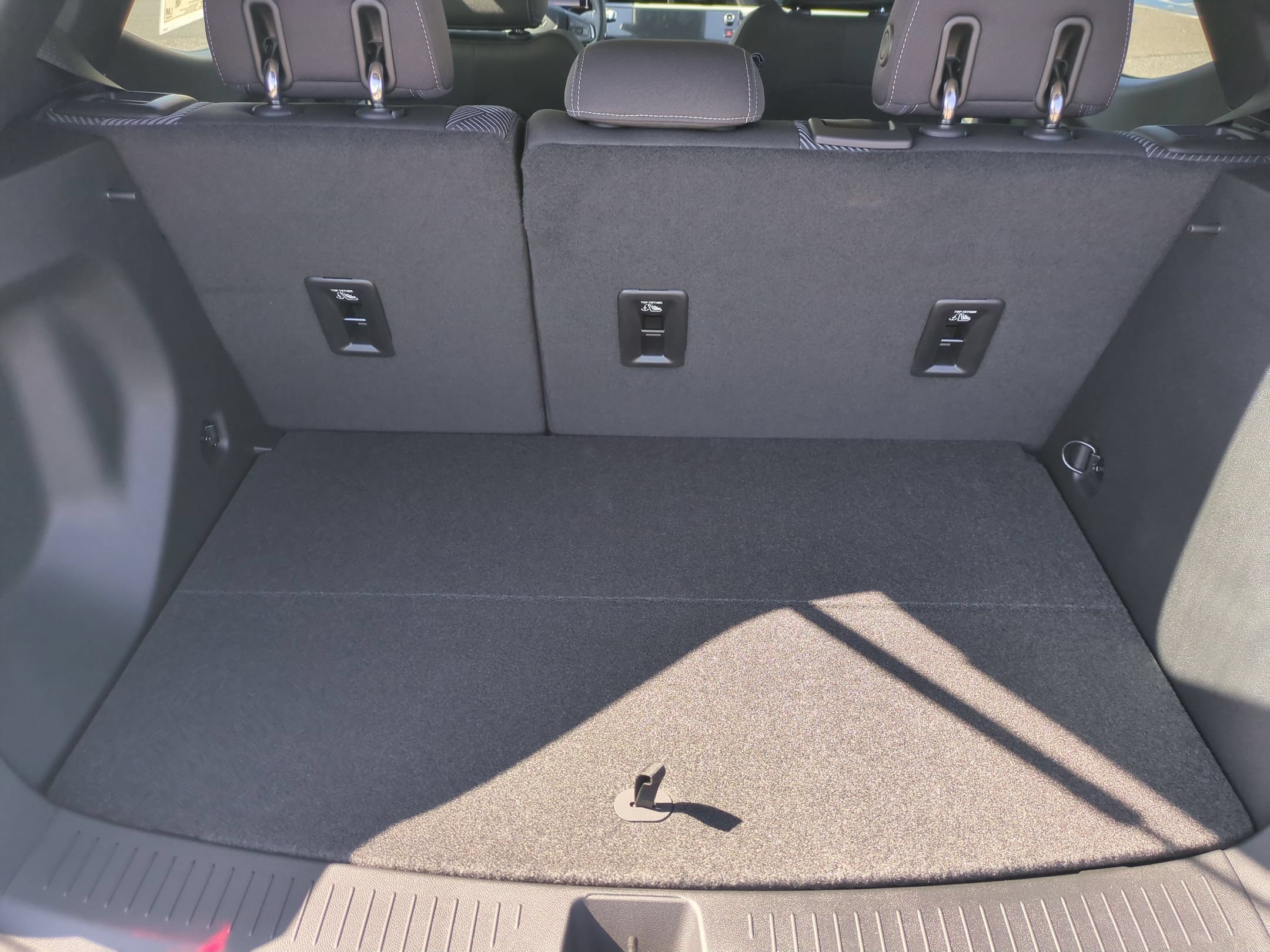 New 2027 Sterling Grey Metallic Chevrolet LT image 25