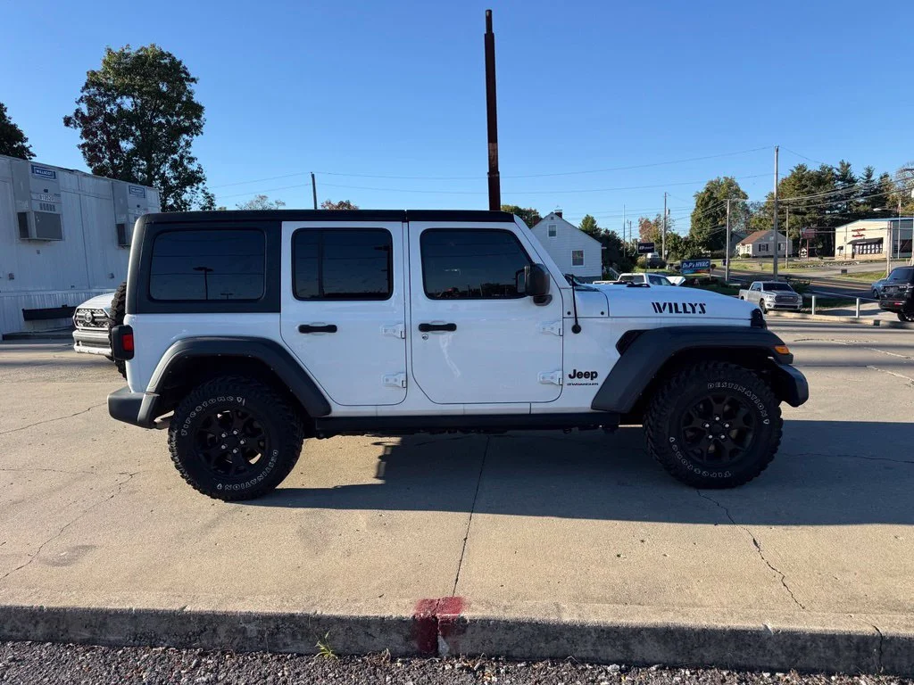 Used 2023 White Jeep Willys image 5