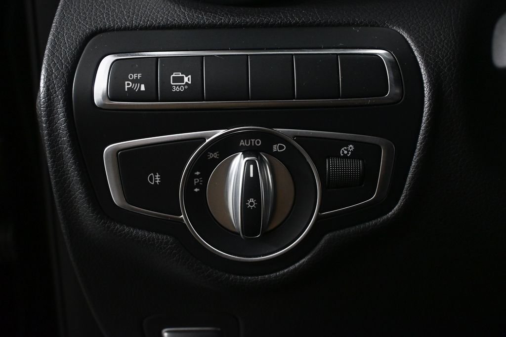 Used 2017  Mercedes-Benz GLC 300 image 10