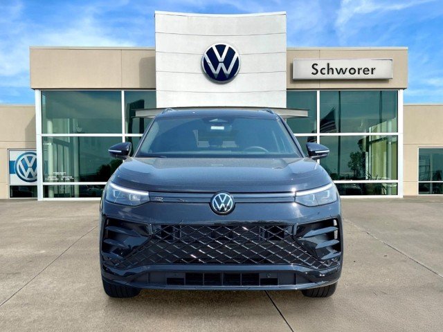 New 2026 Deep Black Pearl Volkswagen SE R-Line Black 4Motion image 3