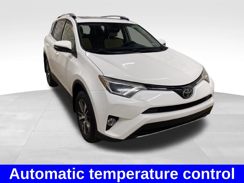 Used 2018 White Toyota XLE image 6