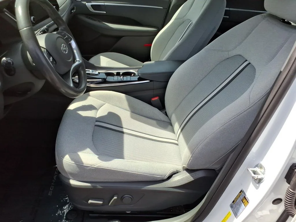 Used 2021 Gray Hyundai SEL image 13