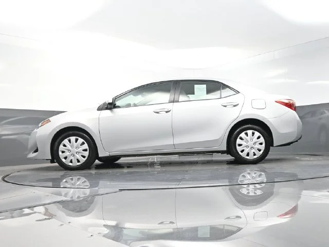 2019 Toyota Corolla LE - Photo 43