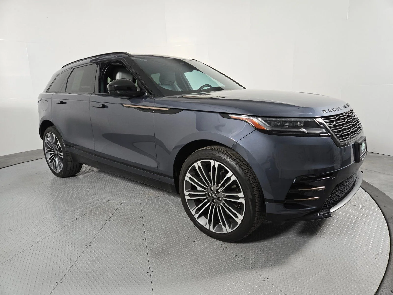 2024 Land Rover Range Rover Velar Dynamic SE - Photo 16
