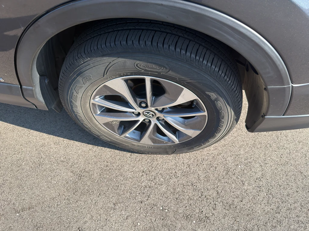 Certified Used 2016 Magnetic Gray Metallic Toyota XLE image 6