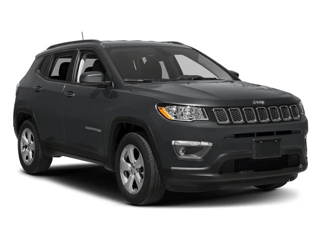 Used 2017 White Clearcoat Jeep Latitude image 9