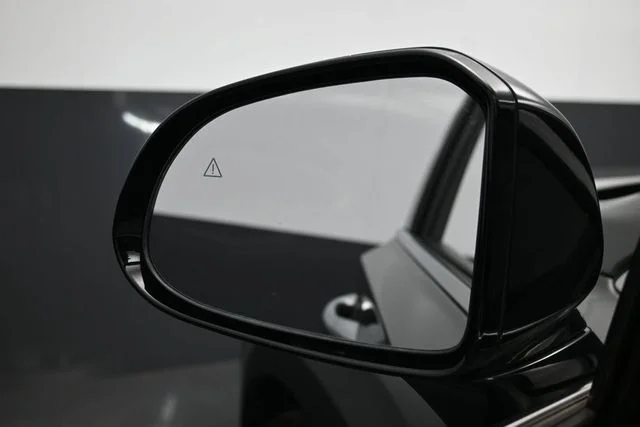 Used 2023 Gray Hyundai XRT image 4