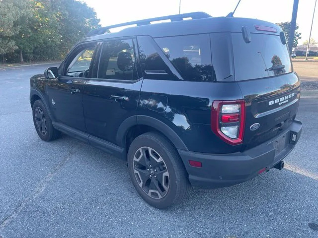 Used 2022 Blue Ford Outer Banks image 3