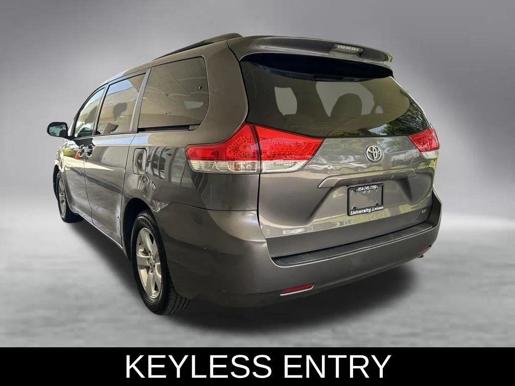Used 2014 Gray Toyota LE image 5